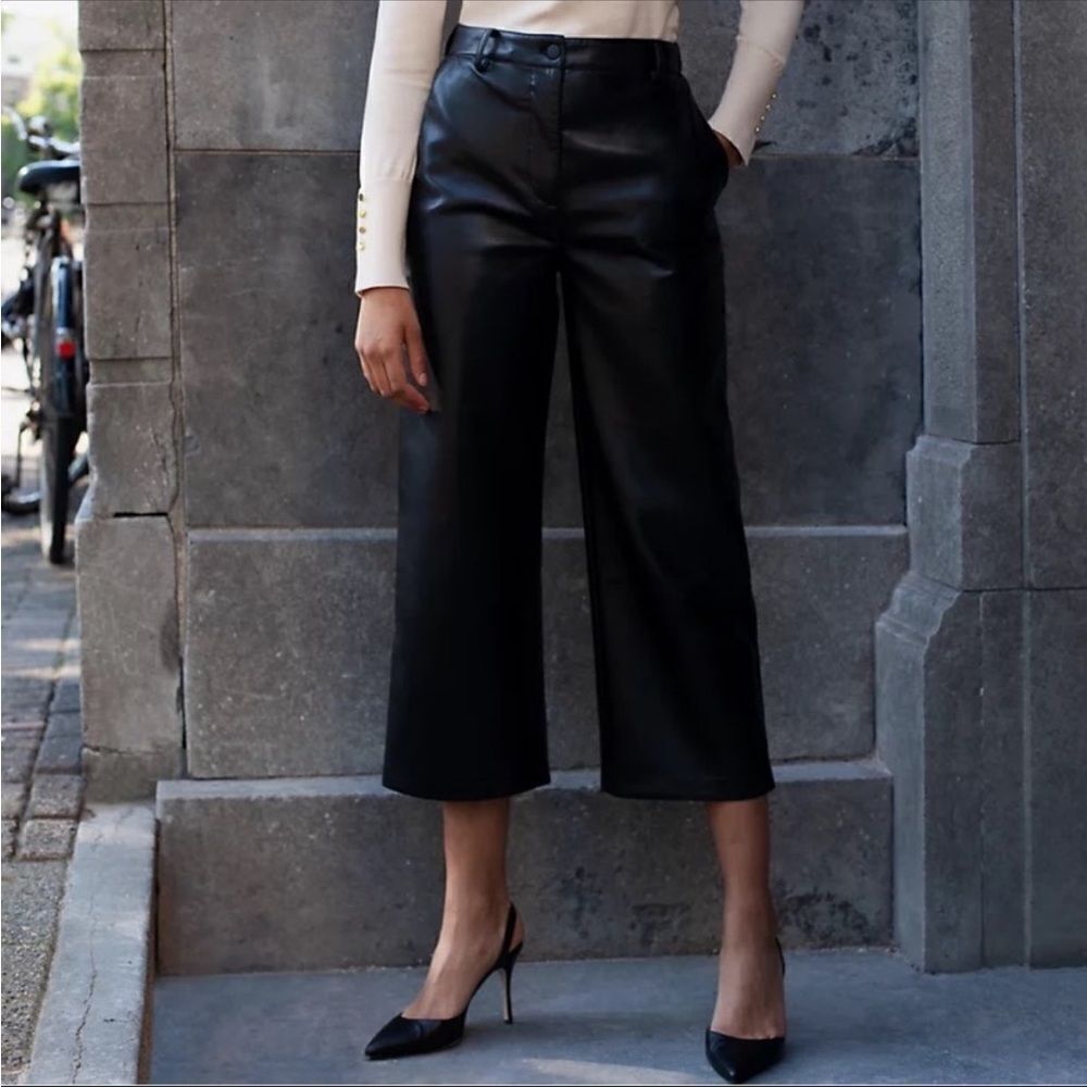 Aritzia Babaton Black Vegan Leather Coney Pant Sz 00